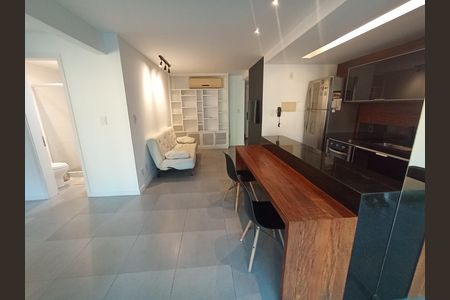 Apartamento à venda com 64m², 2 quartos e 1 vaga Apartamento à venda com 64m², 2 quartos e 1 vagaSala e cozinha