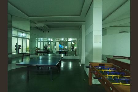 Apartamento à venda com 64m², 2 quartos e 1 vaga Apartamento à venda com 64m², 2 quartos e 1 vagaSala de jogos