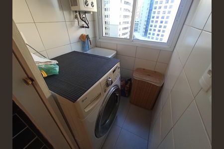 Apartamento à venda com 64m², 2 quartos e 1 vaga Apartamento à venda com 64m², 2 quartos e 1 vagaÁrea de serviço
