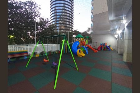 Apartamento à venda com 64m², 2 quartos e 1 vaga Apartamento à venda com 64m², 2 quartos e 1 vagaPlayground sauna