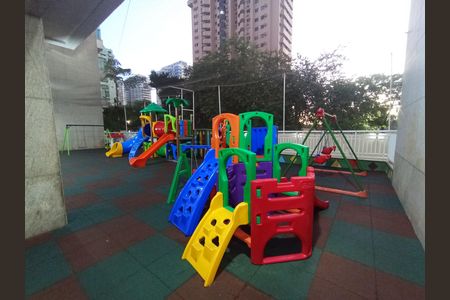 Apartamento à venda com 64m², 2 quartos e 1 vaga Apartamento à venda com 64m², 2 quartos e 1 vagaPlayground