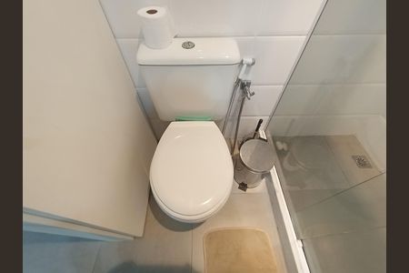 Apartamento à venda com 64m², 2 quartos e 1 vaga Apartamento à venda com 64m², 2 quartos e 1 vagaBanheiro