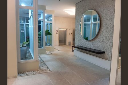 Apartamento à venda com 64m², 2 quartos e 1 vaga Apartamento à venda com 64m², 2 quartos e 1 vagaHall de entrada