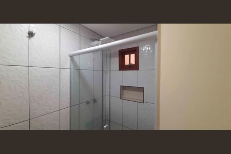 Casa para alugar com 60m², 2 quartos e 2 vagas