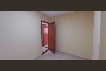 Casa para alugar com 60m², 2 quartos e 2 vagas