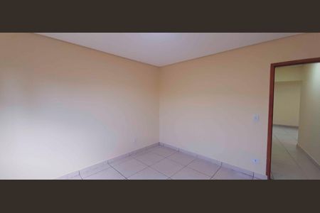Casa para alugar com 60m², 2 quartos e 2 vagas