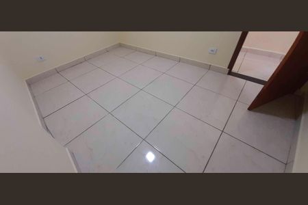 Casa para alugar com 60m², 2 quartos e 2 vagas