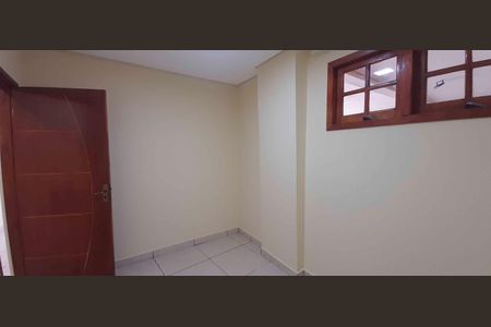 Casa para alugar com 60m², 2 quartos e 2 vagas