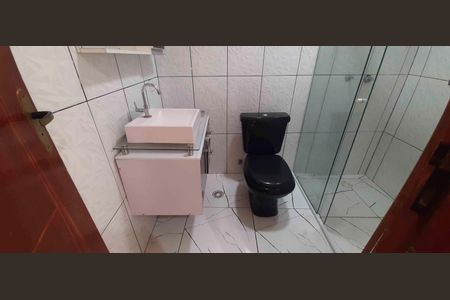Casa para alugar com 60m², 2 quartos e 2 vagas Casa para alugar com 60m², 2 quartos e 2 vagasBanheiro