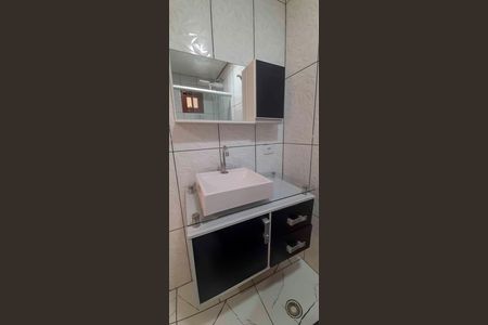 Casa para alugar com 60m², 2 quartos e 2 vagas
