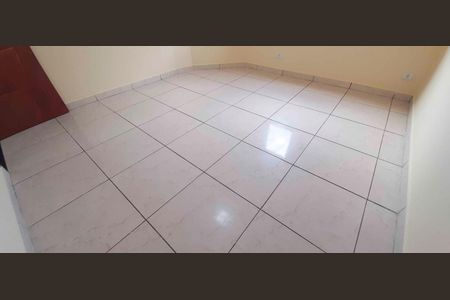 Casa para alugar com 60m², 2 quartos e 2 vagas