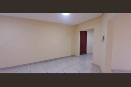 Casa para alugar com 60m², 2 quartos e 2 vagas