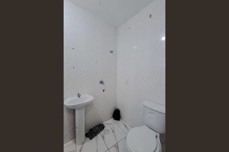 Banheiro de kitnet/studio para alugar com 1 quarto, 28m² em Sé, São Paulo