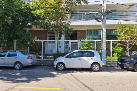 Apartamento à venda com 127m², 3 quartos e 2 vagas Apartamento à venda com 127m², 3 quartos e 2 vagasFachada