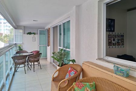 Apartamento à venda com 127m², 3 quartos e 2 vagas Apartamento à venda com 127m², 3 quartos e 2 vagasVaranda da Sala