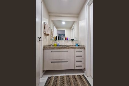Apartamento à venda com 127m², 3 quartos e 2 vagas Apartamento à venda com 127m², 3 quartos e 2 vagasBanheiro da Suíte 2