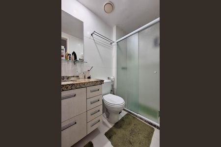 Apartamento à venda com 127m², 3 quartos e 2 vagas Apartamento à venda com 127m², 3 quartos e 2 vagasBanheiro da Suíte 1