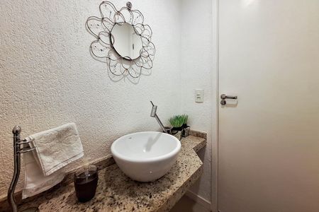 Apartamento à venda com 127m², 3 quartos e 2 vagas Apartamento à venda com 127m², 3 quartos e 2 vagasLavabo