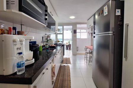 Apartamento à venda com 127m², 3 quartos e 2 vagas Apartamento à venda com 127m², 3 quartos e 2 vagasCozinha