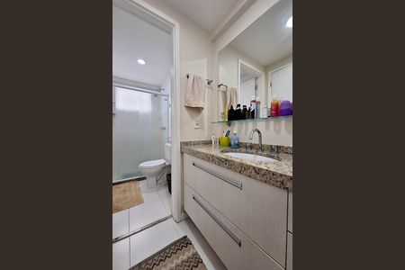 Apartamento à venda com 127m², 3 quartos e 2 vagas Apartamento à venda com 127m², 3 quartos e 2 vagasBanheiro da Suíte 2