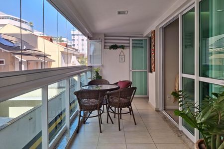 Apartamento à venda com 127m², 3 quartos e 2 vagas Apartamento à venda com 127m², 3 quartos e 2 vagasVaranda da Sala