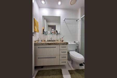 Apartamento à venda com 127m², 3 quartos e 2 vagas Apartamento à venda com 127m², 3 quartos e 2 vagasBanheiro da Suíte 1