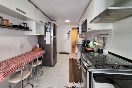 Apartamento à venda com 127m², 3 quartos e 2 vagas Apartamento à venda com 127m², 3 quartos e 2 vagasCozinha