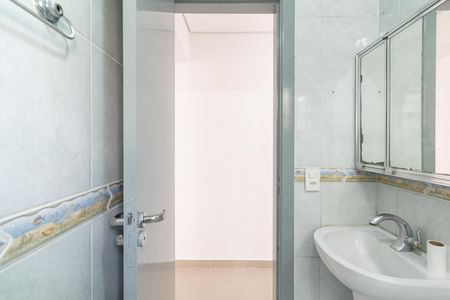 Casa para alugar com 90m², 2 quartos e 1 vaga Casa para alugar com 90m², 2 quartos e 1 vagaBanheiro