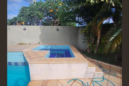 Casa para alugar com 430m², 4 quartos e 2 vagas