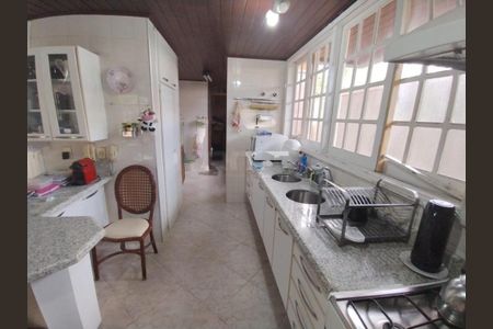 Casa para alugar com 430m², 4 quartos e 2 vagas