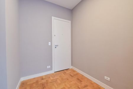 Quarto de serviço de apartamento para alugar com 2 quartos, 82m² em Vila Clementino, São Paulo