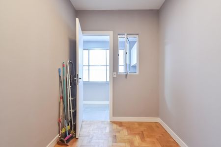 Quarto de serviço de apartamento para alugar com 2 quartos, 82m² em Vila Clementino, São Paulo