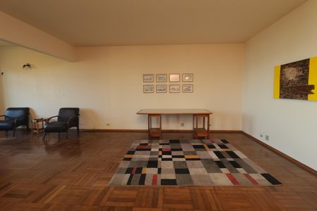 Apartamento à venda com 220m², 4 quartos e 2 vagasSala
