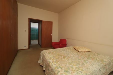 Apartamento à venda com 220m², 4 quartos e 2 vagasSuíte 