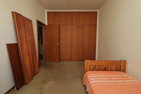 Apartamento à venda com 220m², 4 quartos e 2 vagasQuarto 2