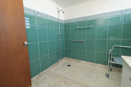 Apartamento à venda com 220m², 4 quartos e 2 vagasBanheiro da suíte