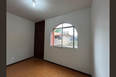 Casa à venda com 6 quartos, 198m² em Novo Progresso, Belo Horizonte