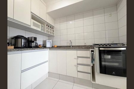 Apartamento à venda com 77m², 3 quartos e 2 vagas