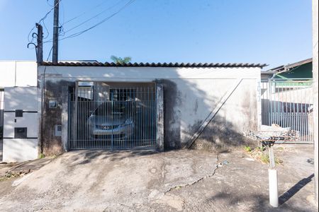Casa à venda com 250m², 2 quartos e 2 vagas Casa à venda com 250m², 2 quartos e 2 vagasFachada