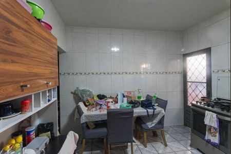 Casa à venda com 250m², 2 quartos e 2 vagas Casa à venda com 250m², 2 quartos e 2 vagasCozinha