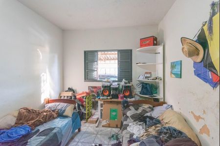 Casa à venda com 250m², 2 quartos e 2 vagas Casa à venda com 250m², 2 quartos e 2 vagasQuarto