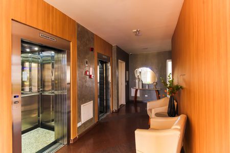 Apartamento para alugar com 60m², 2 quartos e 1 vagaHall