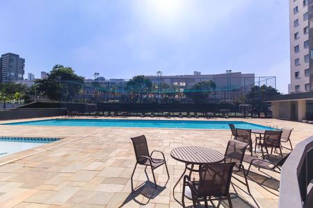 Apartamento para alugar com 60m², 2 quartos e 1 vagaÁrea comum - Piscina