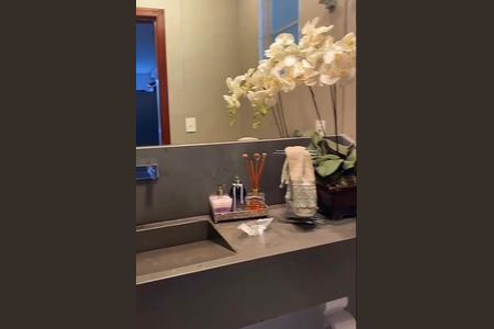 Casa de condomínio à venda com 710m², 5 quartos e 9 vagas