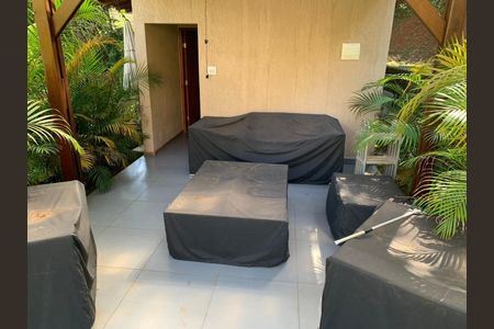 Casa de condomínio à venda com 710m², 5 quartos e 9 vagas