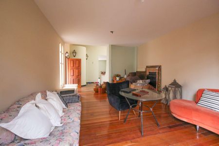 Casa à venda com 407m², 4 quartos e 4 vagas