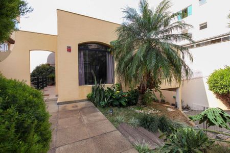 Casa à venda com 407m², 4 quartos e 4 vagas