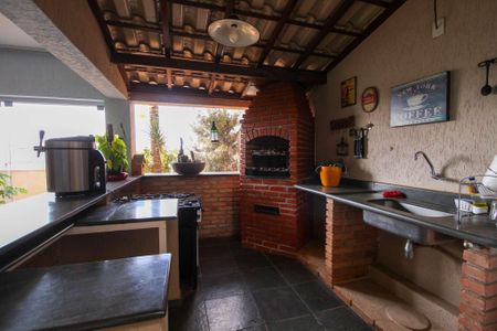 Casa à venda com 407m², 4 quartos e 4 vagas