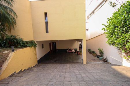 Casa à venda com 407m², 4 quartos e 4 vagas