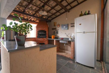 Casa à venda com 407m², 4 quartos e 4 vagas